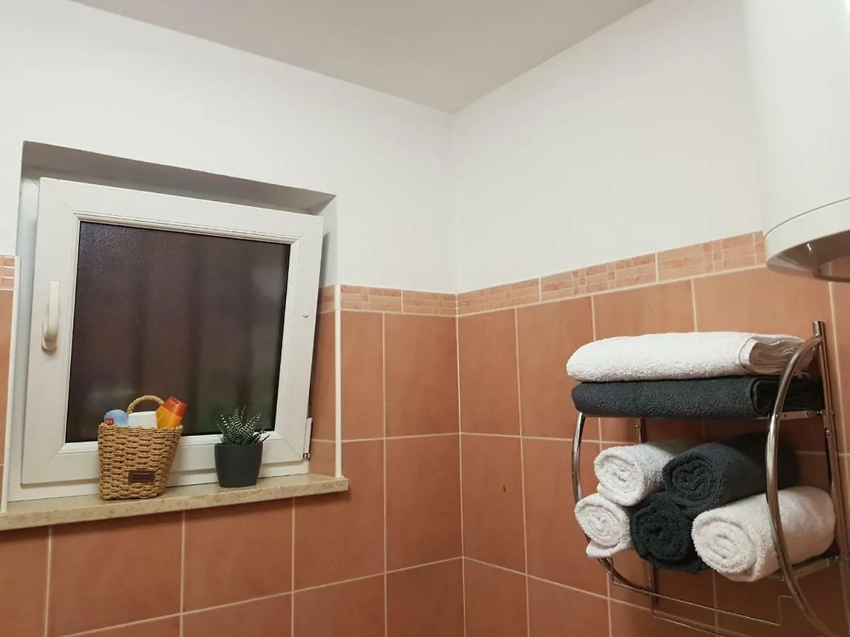 Apartment Tina By The Beach Pjescana Uvala